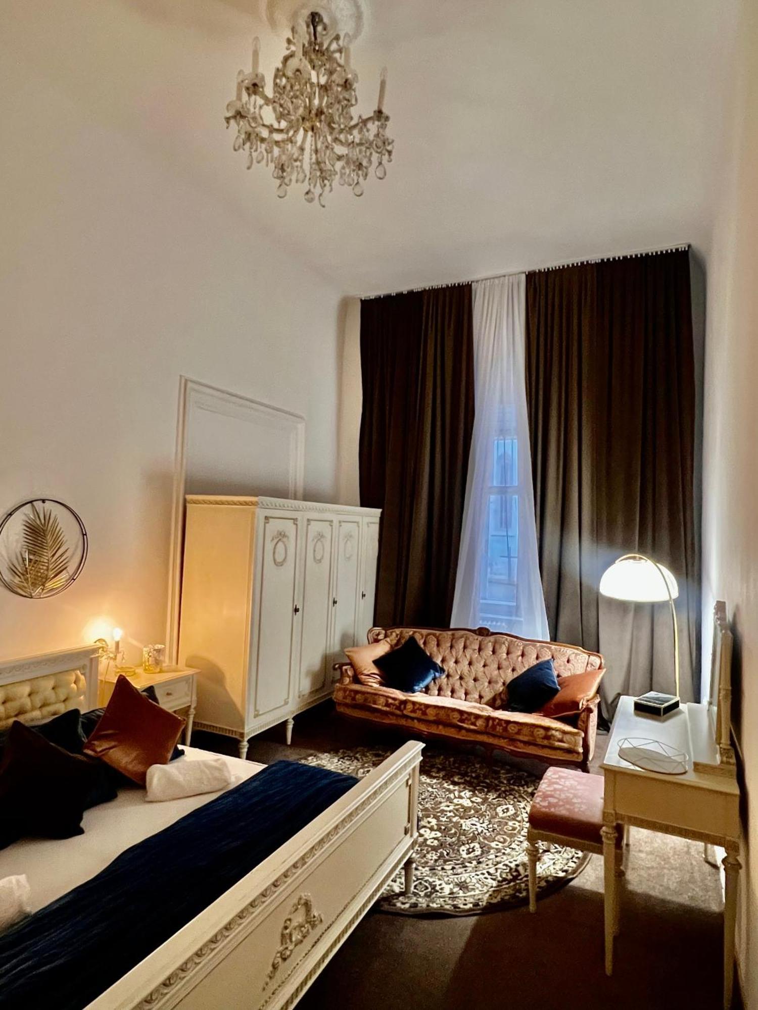 Appartement Csaky Palace Bratislava 1 Extérieur photo